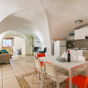 https://moro-50-loft-in-trastevere.it-romehotels.com